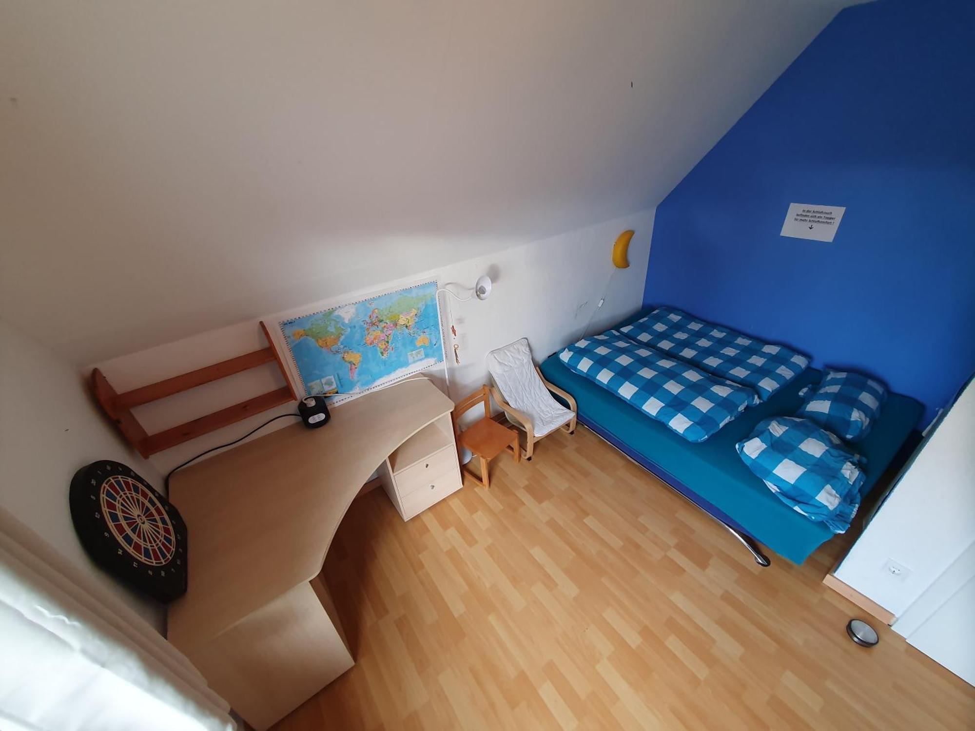 Geraeumiges Ferienhaus In Bad Salzuflen Mit Einfacher Ausstattung, Fuer Geschaeftsreisende, Gruppen Oder Familien Geeignet, 4 Schlafzimmer Zewnętrze zdjęcie