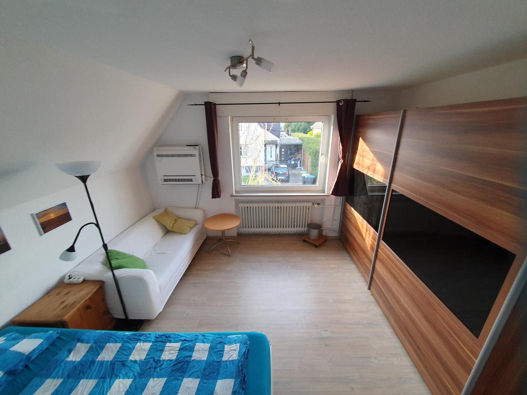 Geraeumiges Ferienhaus In Bad Salzuflen Mit Einfacher Ausstattung, Fuer Geschaeftsreisende, Gruppen Oder Familien Geeignet, 4 Schlafzimmer Zewnętrze zdjęcie